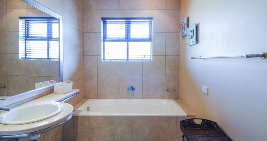 To Let 2 Bedroom Property for Rent in Oubaai Western Cape